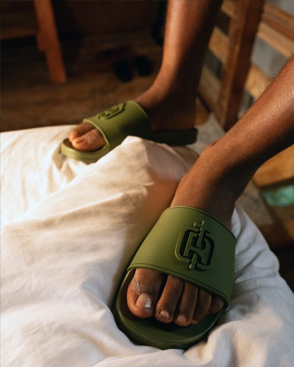 1902 Custom logo Slides